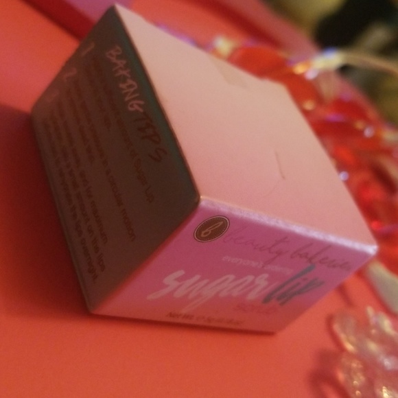 VANILLA Beauty Bakerie Lip Scrub NWT - Picture 7 of 8